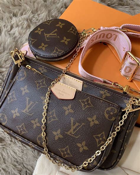 louis vuitton accessory bag